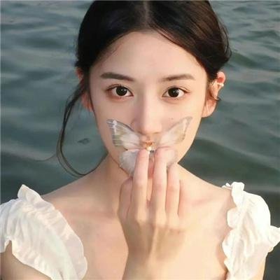 情满雪阳花